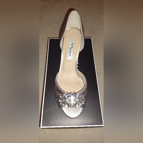 Nina Kitten Heels - Picture 1 of 3